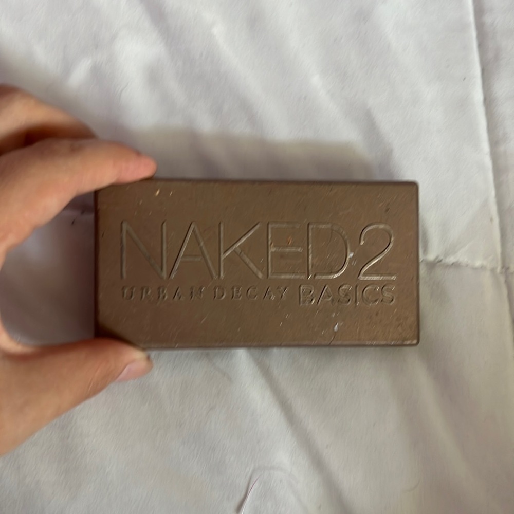 Urban decay Naked basics 2